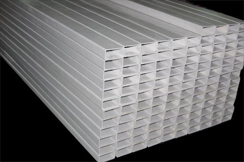 玻璃（lí）鋼橫擔